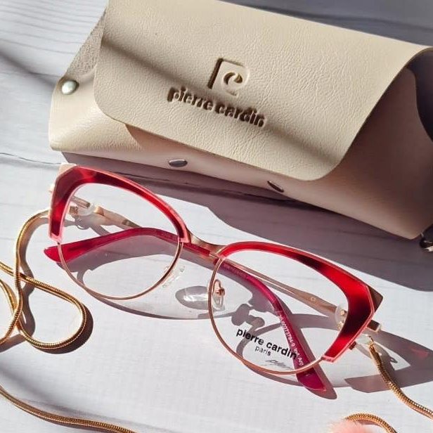 Anteojos Pierre Cardin disponibles en Confort Óptica
